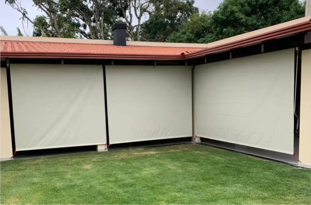 toldo; toldo cortina; toldo fixo; toldo sombreiro; toldo para externa; toldo com vizeira; toldo sol; toldo; toldo para chuva;